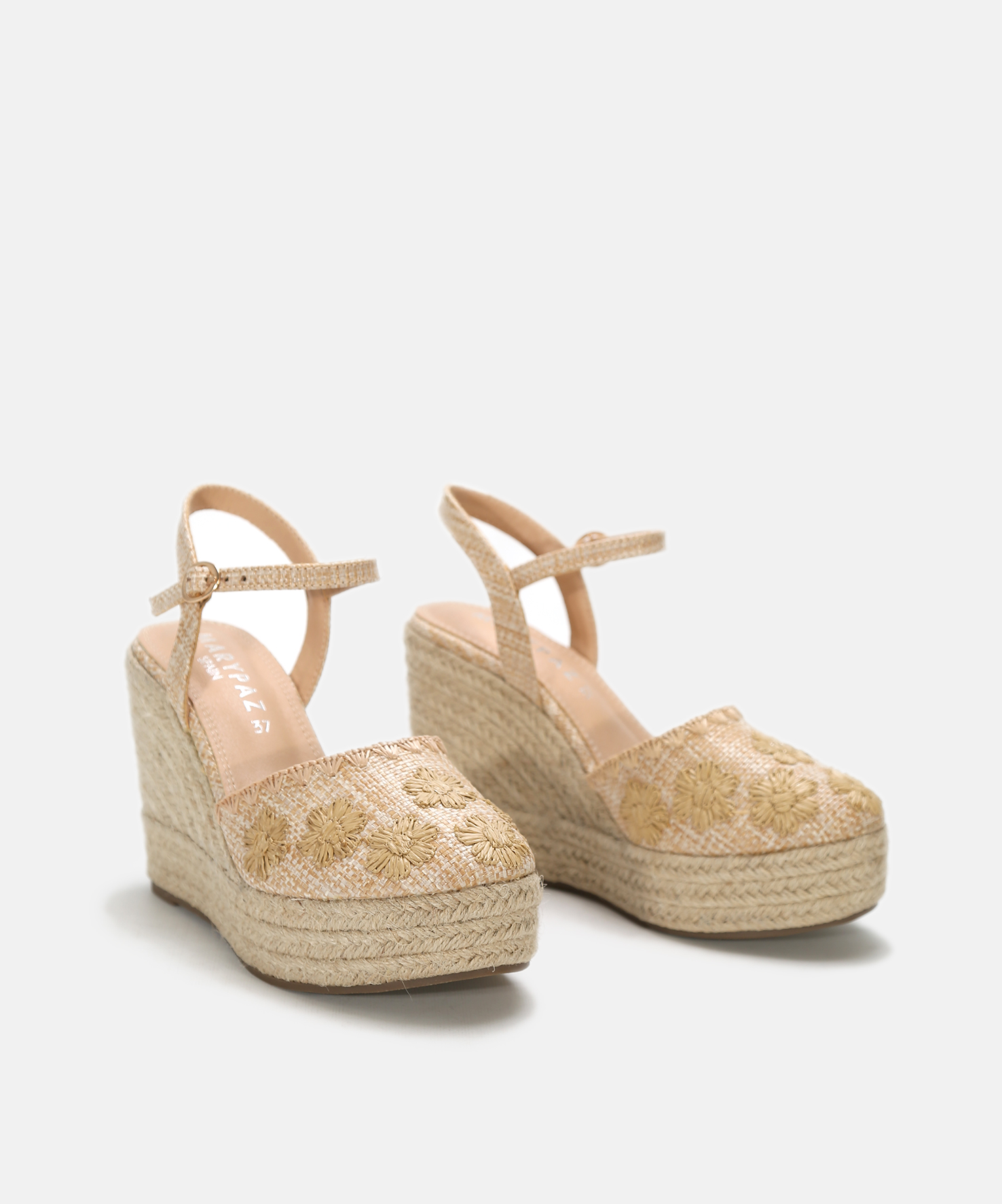 Cu&ntilde;a esparto bordado flores image number null